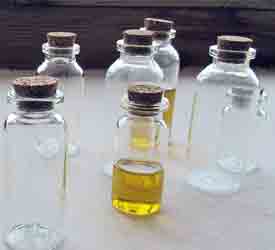 10 uses for tea tree essential oil
